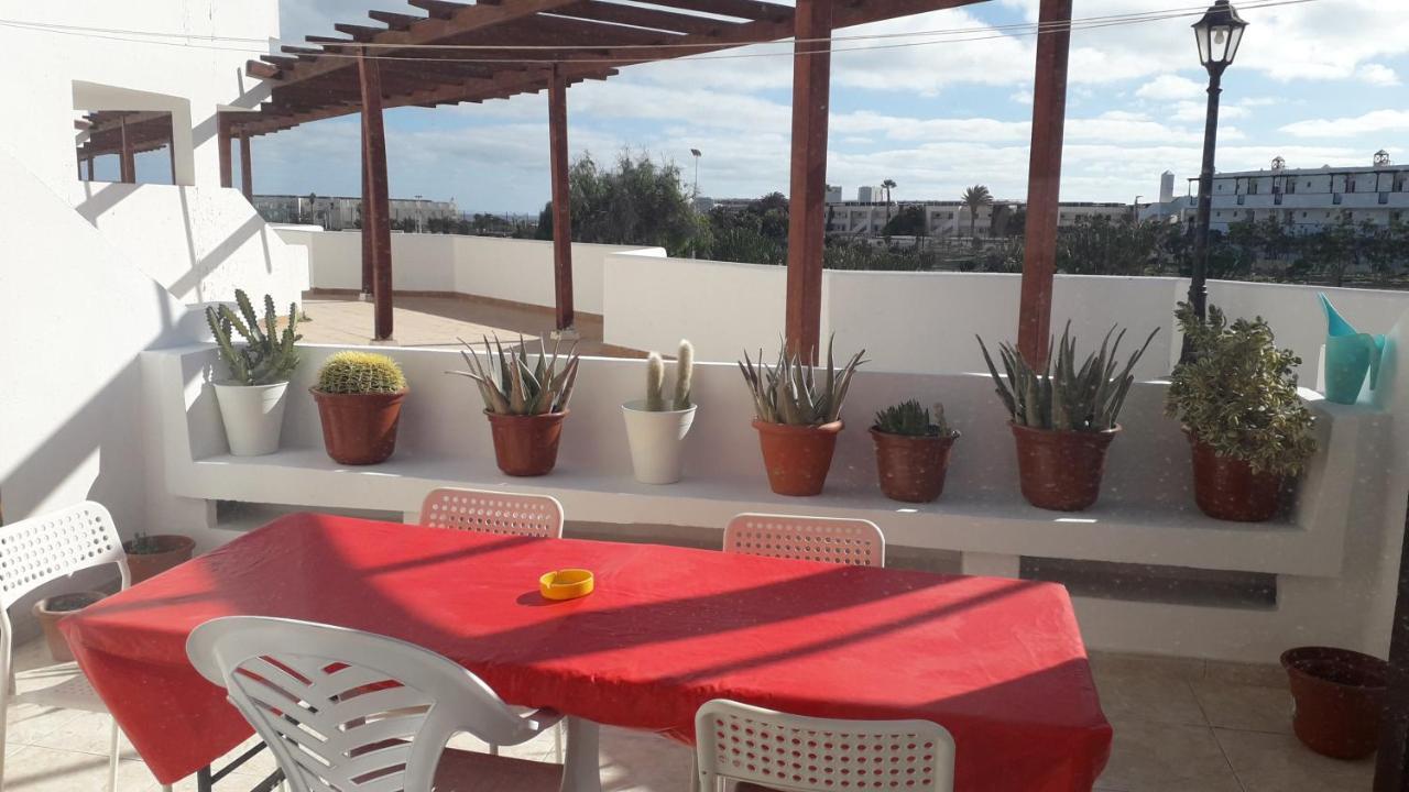 Sunny Self-Catering Apartment Costa Teguise, Lanzarote, Spain Buitenkant foto